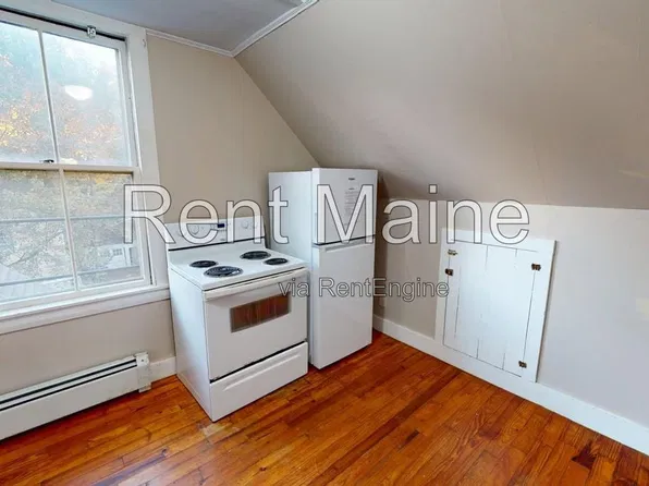 12 Nudd St #3, Waterville, ME 04901