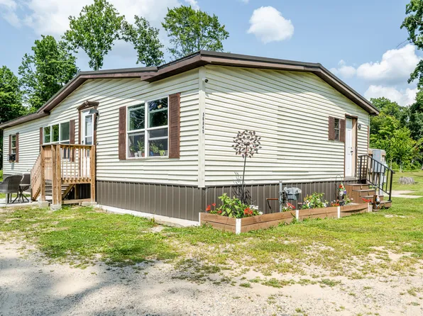 56840 Red Arrow Hwy, Lawrence, MI 49064