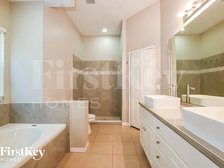 3010 Linmont Ln — Photo 9