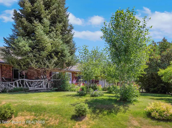 3850 S Meadow Dr, Jackson, WY 83001