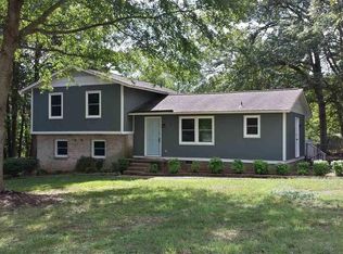 8 Agewood Ct, Simpsonville, SC 29680