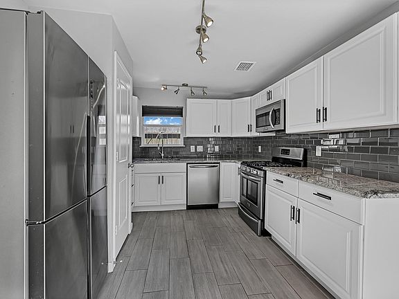 2nd image of 6705 Sherwood Dr