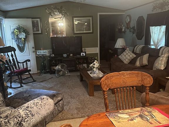 2nd image of 230 W Jobe Dr