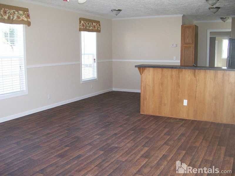 1st image of 165 Red Oak Ct