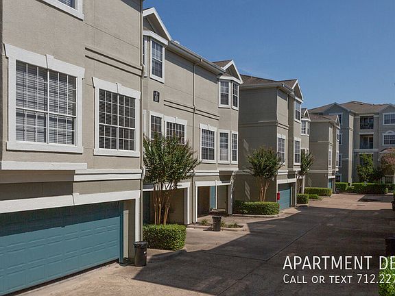 4th image of 2228 Maroneal St #479