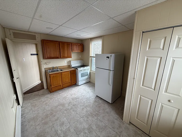 253 N York Street — Photo 11