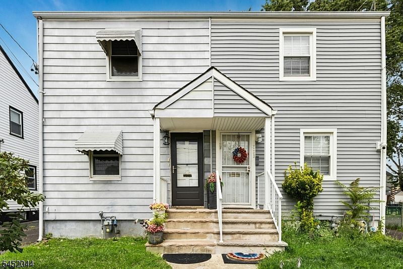 1st image of 721 Union St