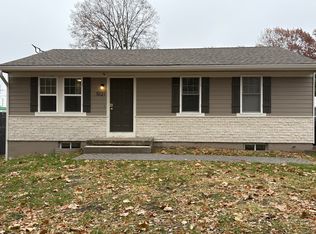 5121 N Elmwood Ave, Kansas City, MO 64119