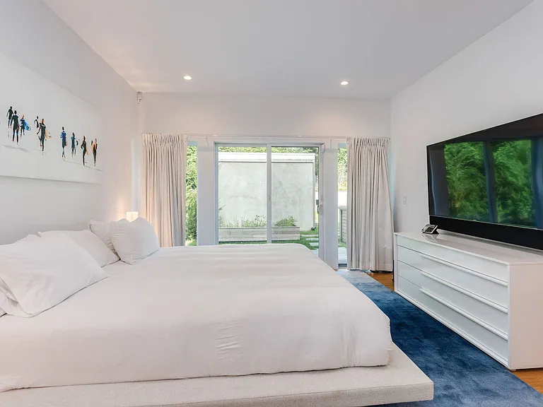 18 Oyster Pond Ln — Photo 12