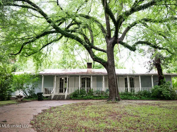 108 Dana Rd, Natchez, MS 39120