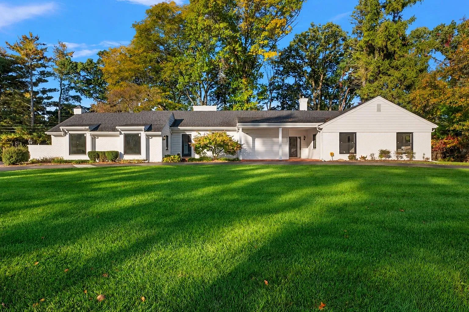 4 bed, 3.5 bath, 2741 sqft, $7,500 — Photo 1