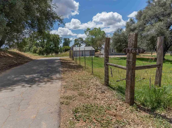 17647 Meadow Lark Ln, Sonora, CA 95370