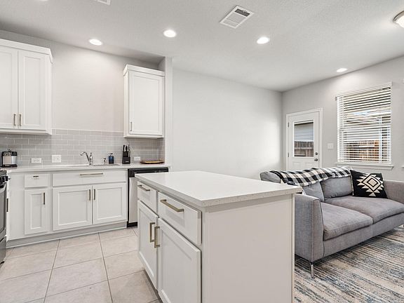 5th image of 2036 Arendale Dr