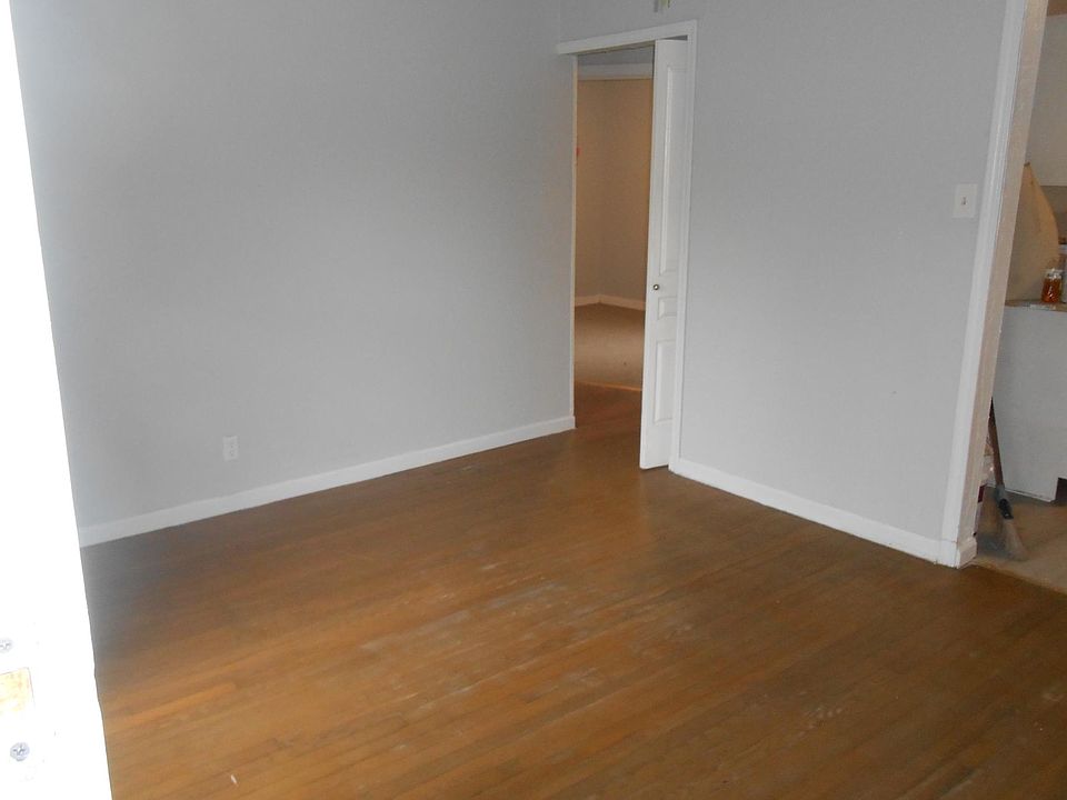 1st image of 556 N San Manuel St