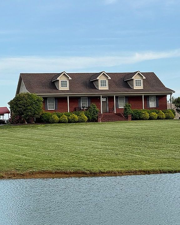 1st image of 344 S Hall Griffin Rd