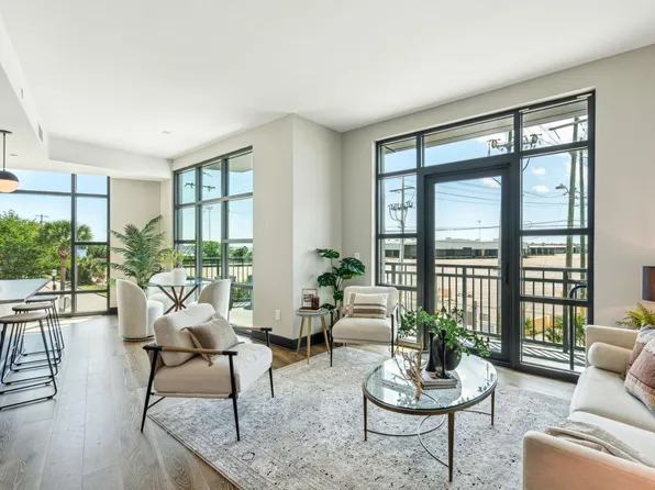 5 Gadsdenboro St Unit 204, Charleston, SC 29401