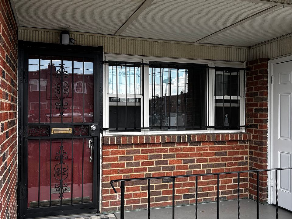1st image of 1021 W Oxford St