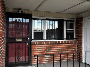 1021 W Oxford St, Philadelphia, PA 19122