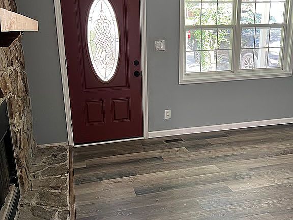 Front door-livingroom 