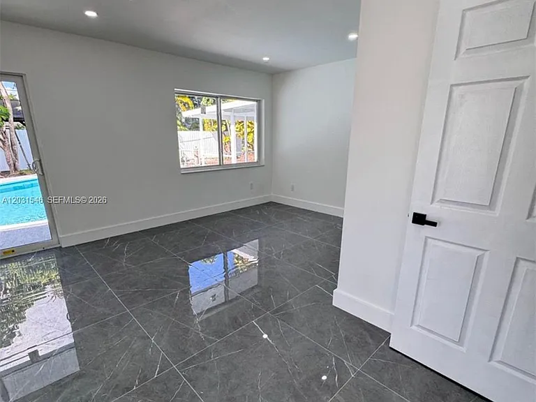 9934 SW 195th St — Photo 5