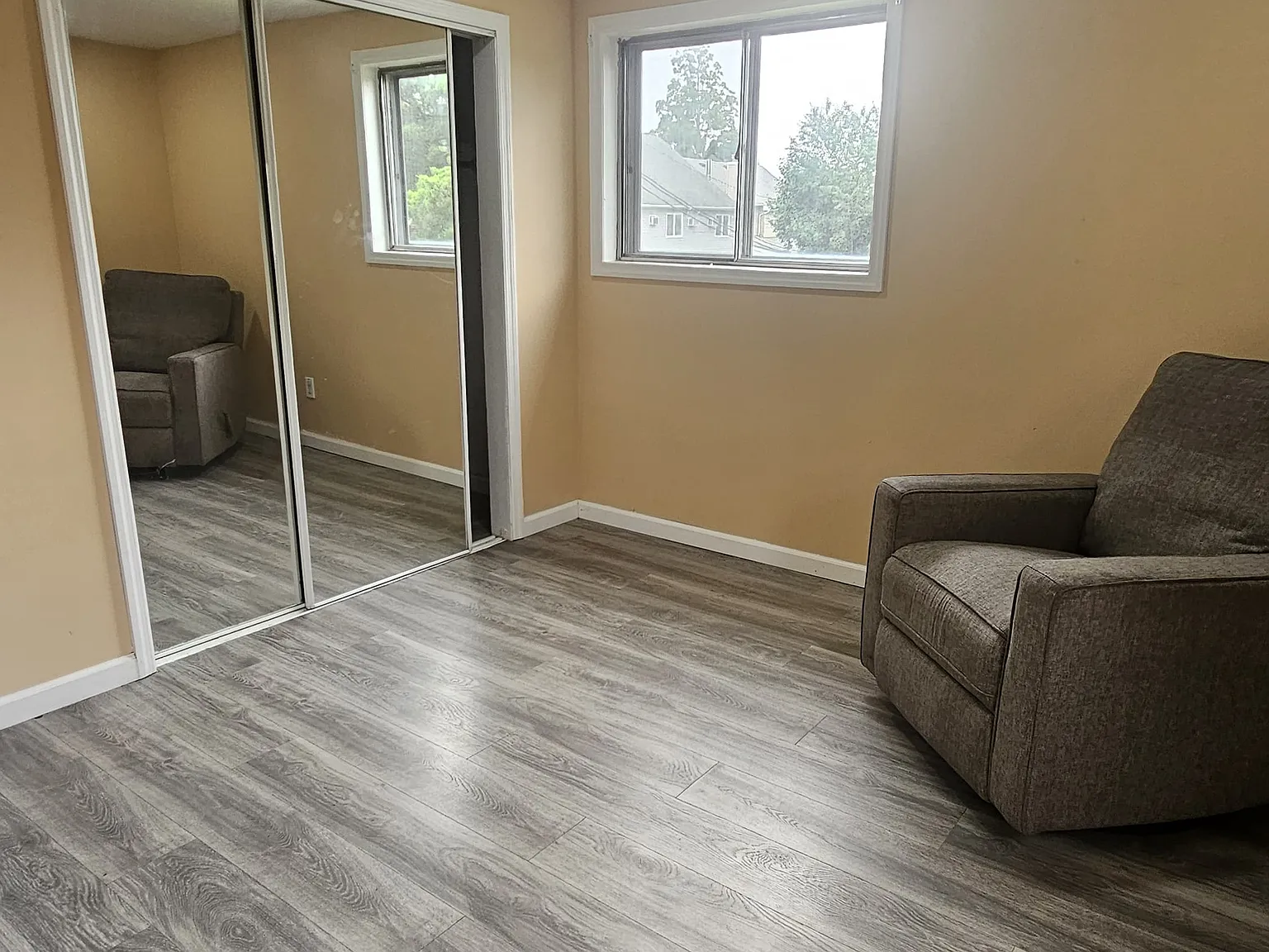 2 bed, 700 sqft, $2,600 — Photo 4