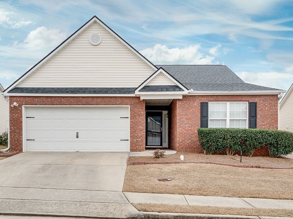1st image of 935 Village View Cir