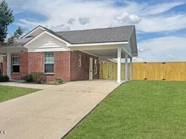 1013 W End Dr, New Iberia, LA 70560