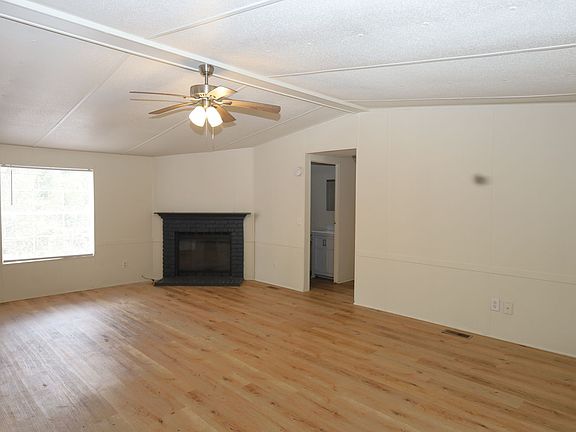 2nd image of 4803 Newton Cir