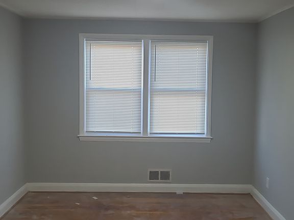 3rd image of 5417 Crismer Ave