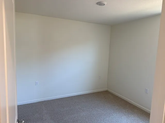 675 Skyler Ln — Photo 9