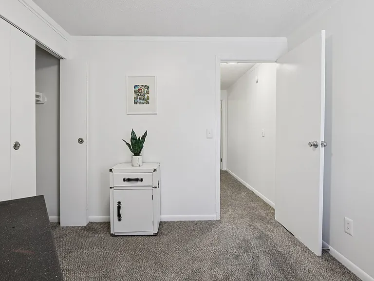 Horizons Apartments — Photo 4