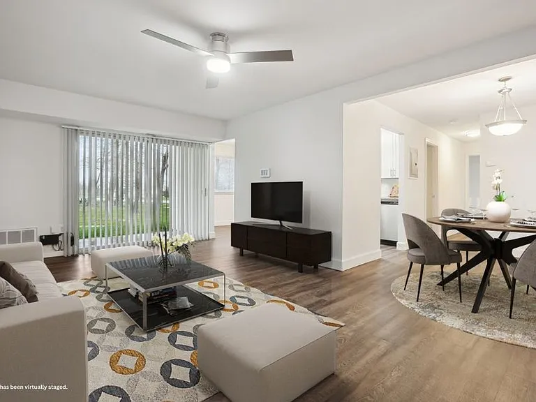 Satyr Hill Apartments — Photo 3