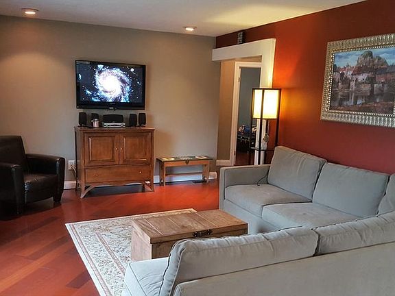 2nd image of 488 Nancy Dr