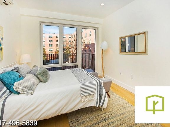3rd image of 961 Willoughby Ave #103
