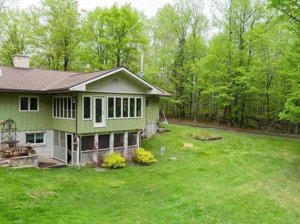 5986 N Pike Lake Rd, Duluth, MN 55811