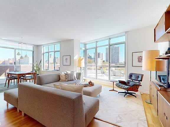 2nd image of 1134 W Granville Ave #515
