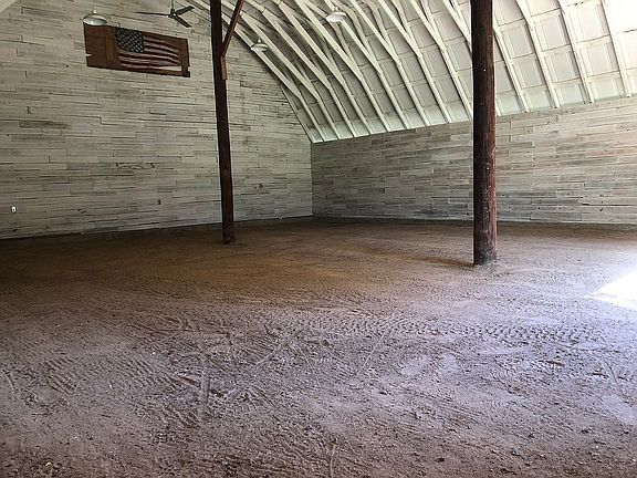 Barn