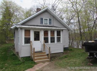 14 York St, Howland, ME 04448