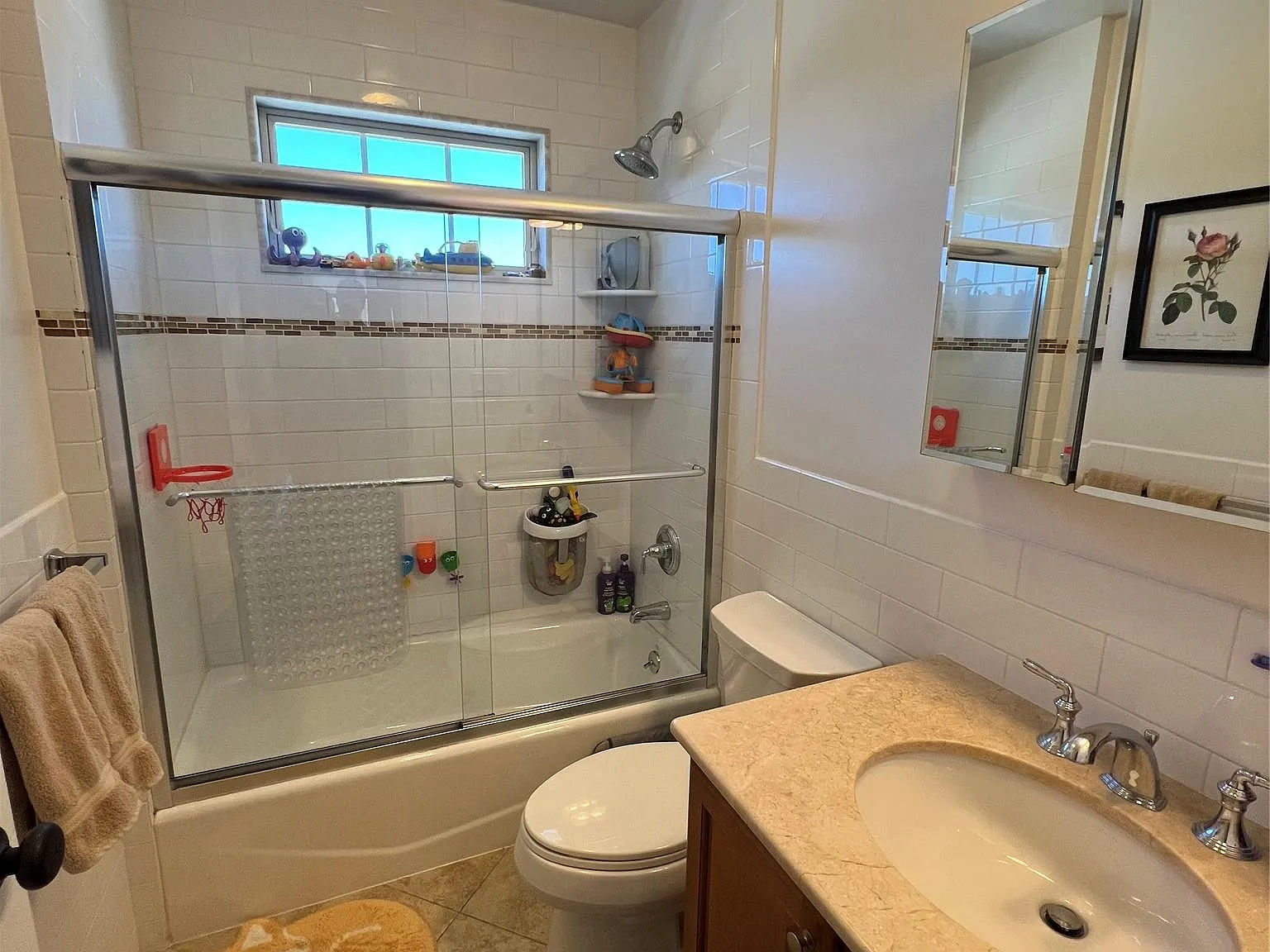 3 bed, 6.0 bath, 2300 sqft, $6,300 — Photo 3