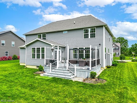 4th image of 9058 Winfield Ln
