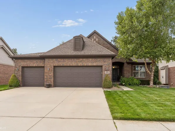49181 Mustang Dr, Macomb, MI 48042