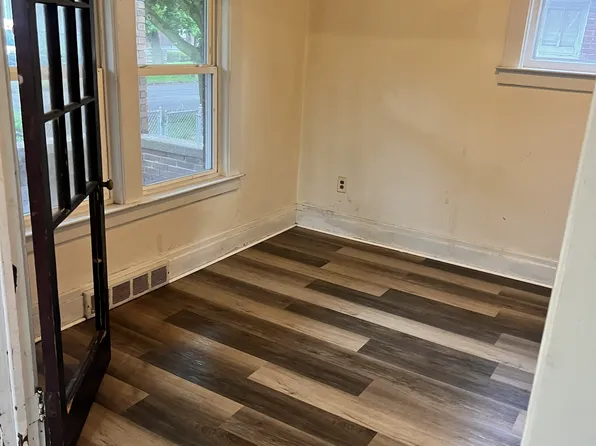 556 18th St APT 1, Niagara Falls, NY 14301