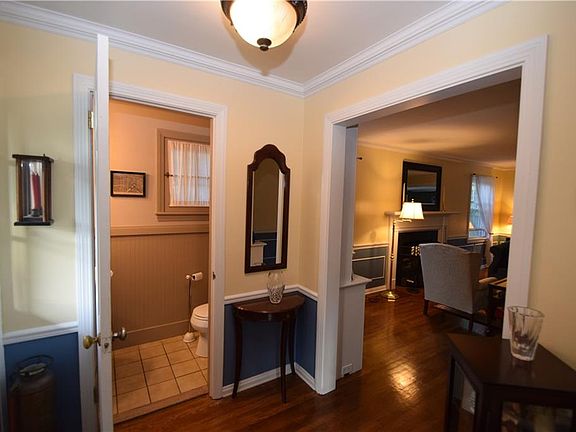 3rd image of 4863 Oak Knoll Dr