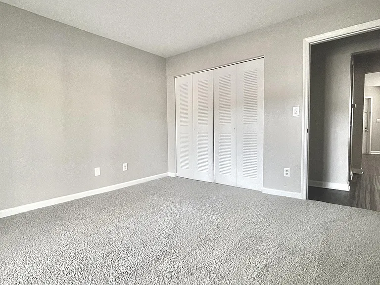 93 Jones Ave — Photo 6
