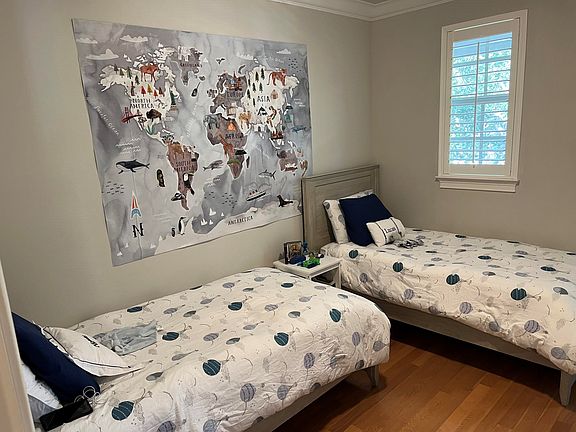 2nd image of 1024 W Heritage Club Cir