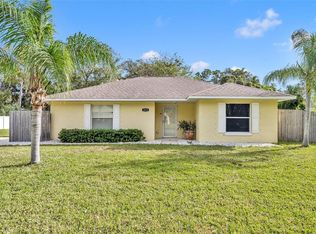 3113 Mango Tree Dr, Edgewater, FL 32141