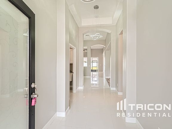 2nd image of 1028 Appian Pl
