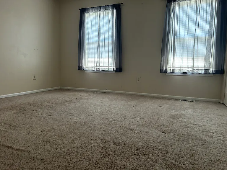 902 Fitch Ct — Photo 9