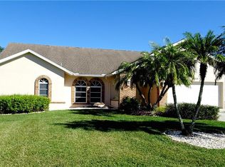 205 SW 9th Ter, Cape Coral, FL 33991