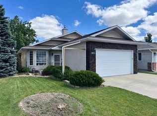 93 Heritage Cres W, Lethbridge, AB T1K6X2